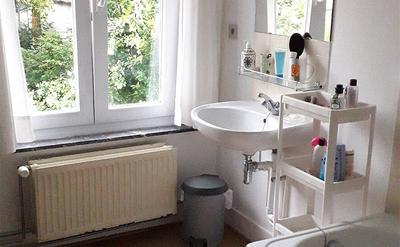 Kot bij bewoner te huur in Sint-Gillis