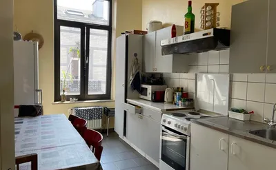 Kot bij bewoner te huur in Luik St Gilles