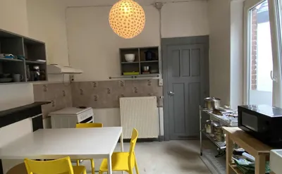 Kot (kamer in huis delen) in Laveu