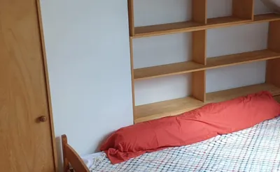 Room in student residence in Brussels Outskirts