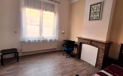 Kot/room for rent in Laveu