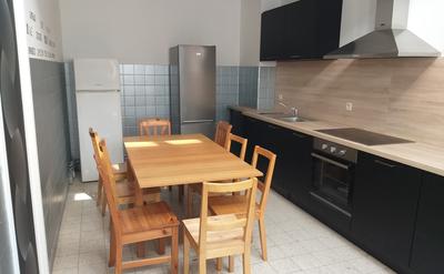 Kot/room for rent in Bomel-Heuvy